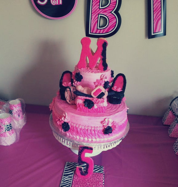 Pink Diva Birthday Cake8