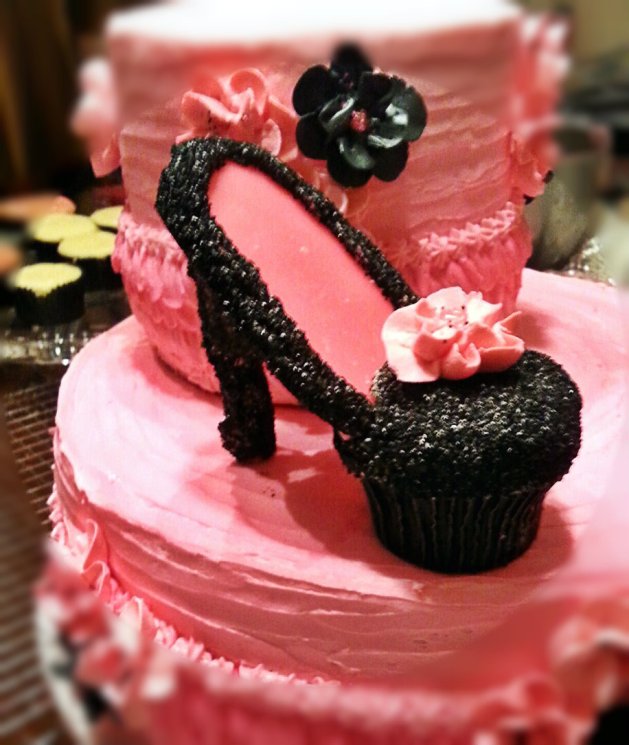 Pink Diva Cake HEELS2